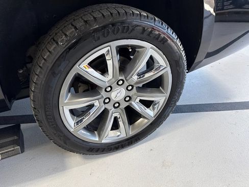 Used 2015 Chevrolet Suburban LTZ AWD/4WD image 11