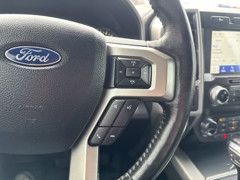 Used 2020 Ford F150 Lariat w/ Equipment Group 502A Luxury AWD/4WD image 20