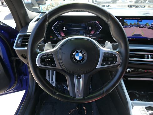 Used 2023 BMW 330i Sedan w/ M Sport Package RWD image 16