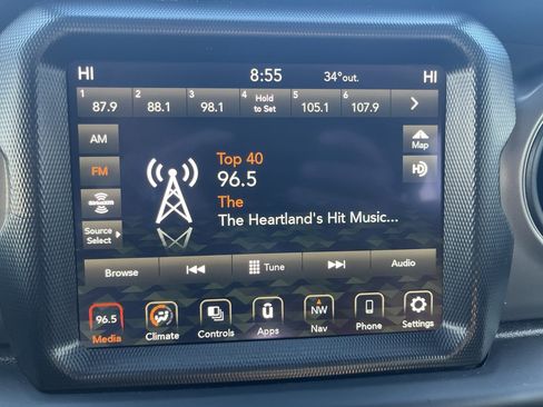 Used 2023 Jeep Gladiator Sport image 13