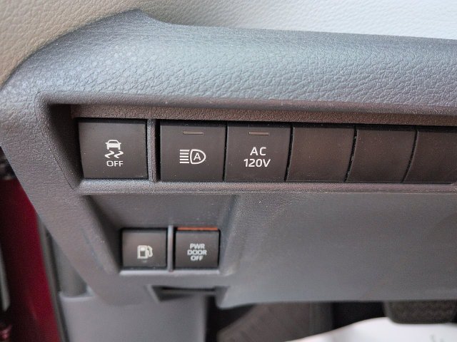 Used 2022 Toyota Sienna XSE w/ XSE Plus Package AWD/4WD image 20