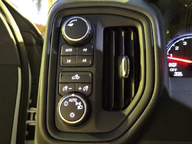 Used 2025 Chevrolet Silverado 1500 Custom Trail Boss AWD/4WD image 15