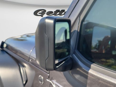 Used 2023 Jeep Wrangler Unlimited Sport AWD/4WD image 27