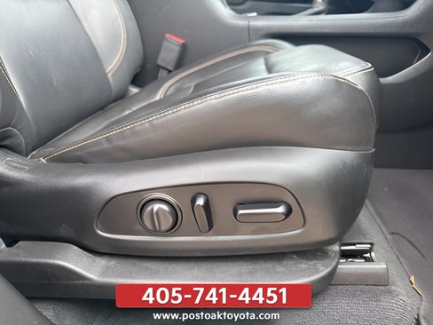 Used 2021 Chevrolet Traverse RS FWD image 25
