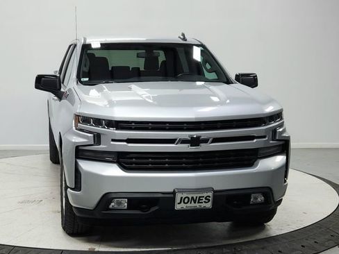 Used 2021 Chevrolet Silverado 1500 RST image 2