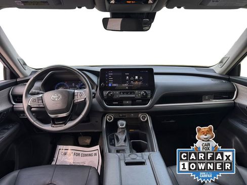 Used 2024 Toyota Grand Highlander XLE image 12