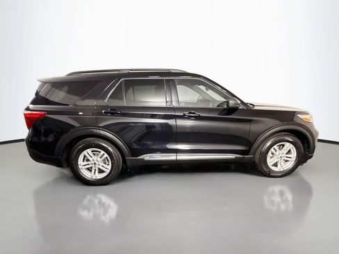 Used 2021 Ford Explorer XLT w/ Equipment Group 202A RWD image 11