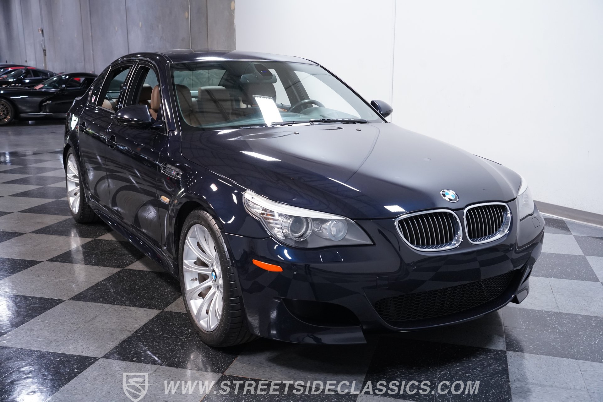 Used 2010 BMW M5 RWD image 14
