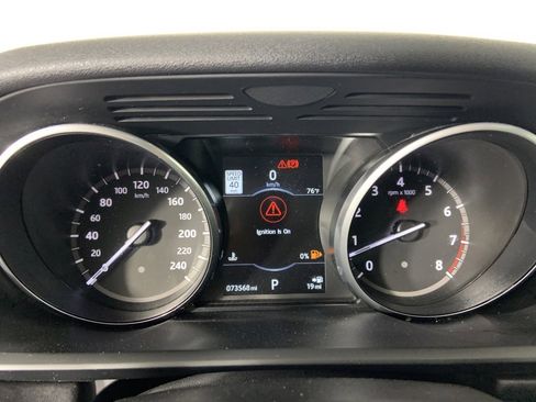 Used 2017 Land Rover Discovery HSE Luxury image 10