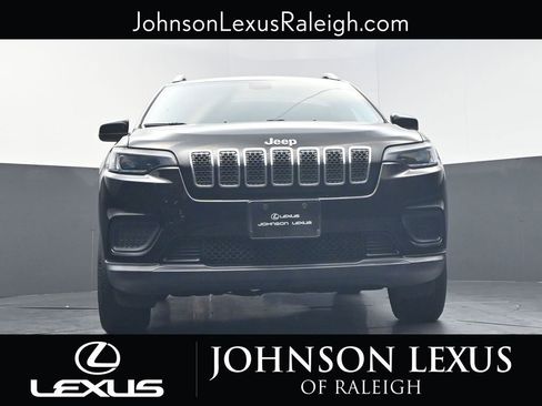Used 2020 Jeep Cherokee Latitude AWD/4WD image 16