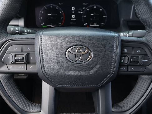 Certified 2025 Toyota Tacoma TRD Pro AWD/4WD image 20