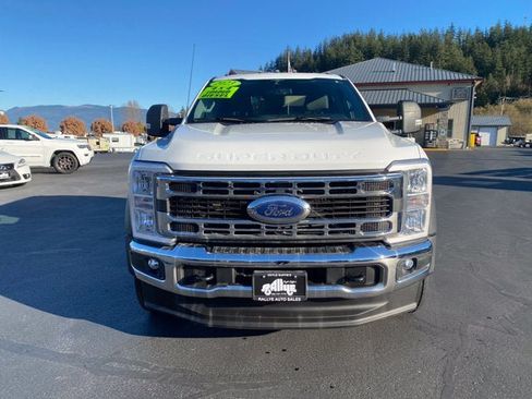 Used 2023 Ford F450 XLT w/ XLT Value Package AWD/4WD image 2