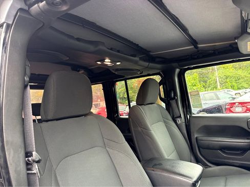 Certified 2022 Jeep Wrangler Unlimited Sport image 8