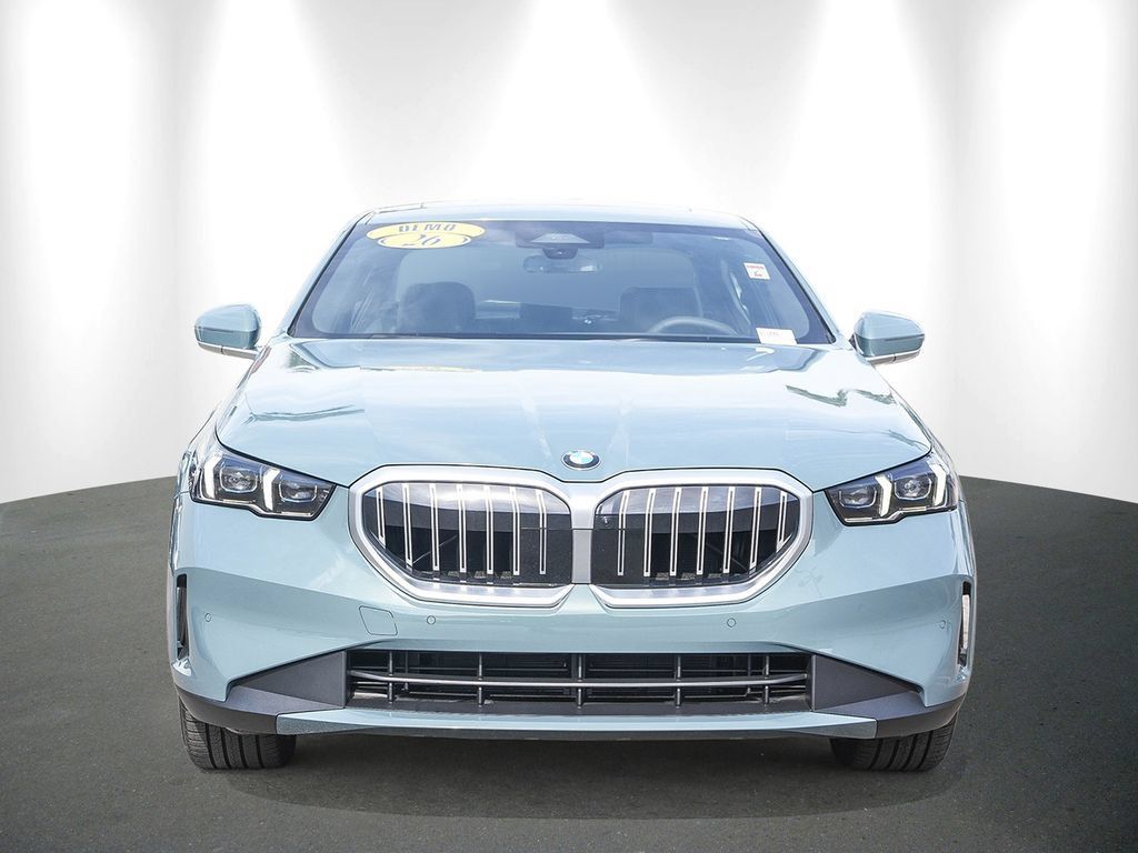 Used 2026 BMW 530i RWD image 2