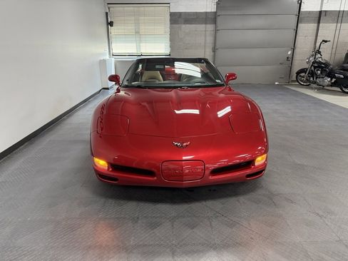 Used 2004 Chevrolet Corvette Convertible w/ Preferred Equipment Group image 3