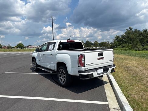 Used 2019 GMC Canyon Denali RWD image 46