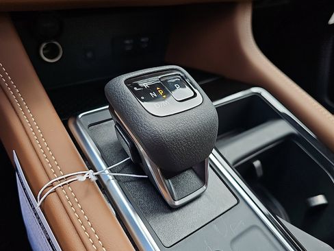 New 2026 Nissan Pathfinder Platinum AWD/4WD image 11