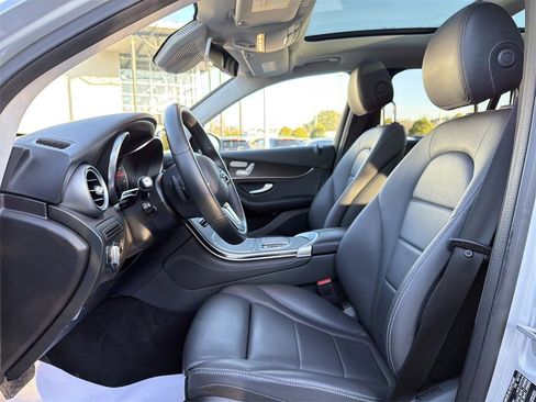 Used 2020 Mercedes-Benz GLC 300 4MATIC image 11