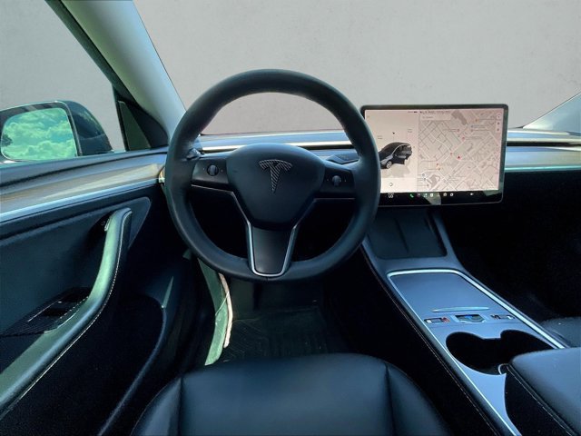 Used 2024 Tesla Model Y Long Range AWD/4WD image 5