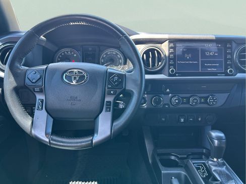 Used 2020 Toyota Tacoma TRD Off-Road AWD/4WD image 23
