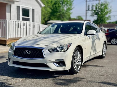 Used 2019 INFINITI Q50 Luxe w/ Cargo Package (L96) RWD image 3