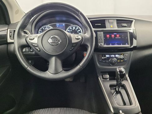 Used 2019 Nissan Sentra SV FWD image 22