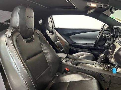 Used 2015 Chevrolet Camaro SS w/ RS Package RWD image 10