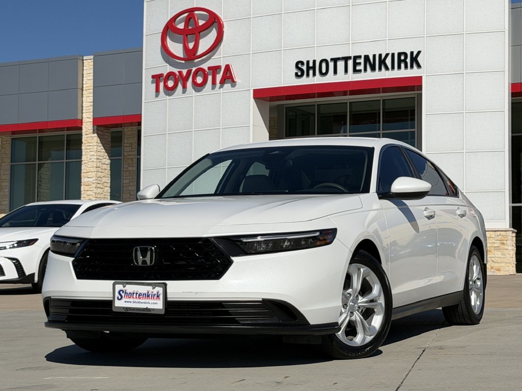 Used 2024 Honda Accord LX image 2