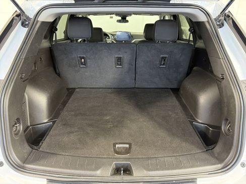 Used 2023 Chevrolet Blazer LT image 14
