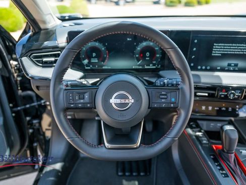Used 2026 Nissan Kicks SR w/ Cold Weather Package AWD/4WD image 12