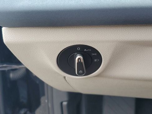 New 2026 Volkswagen Jetta SE FWD image 27