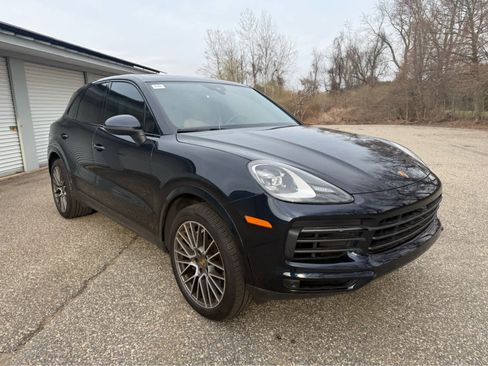 Certified 2023 Porsche Cayenne Platinum Edition AWD/4WD image 6