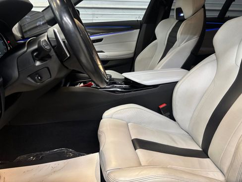 Used 2019 BMW M5 w/ Executive Package AWD/4WD image 8