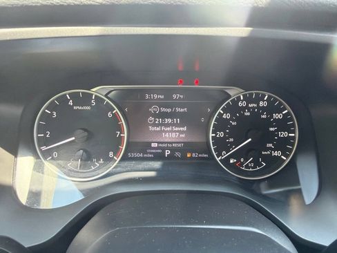 Used 2025 Nissan Rogue SV w/ SV Premium Package FWD image 2