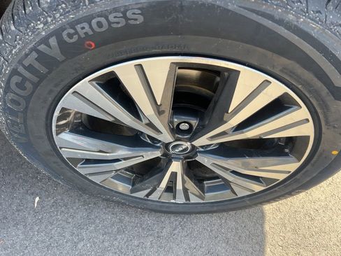 Certified 2023 Nissan Rogue SV image 44