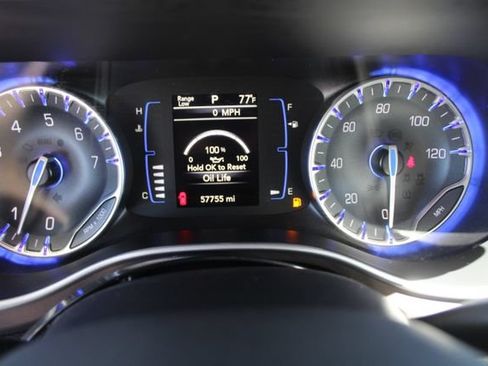 Used 2024 Chrysler Voyager LX FWD image 18