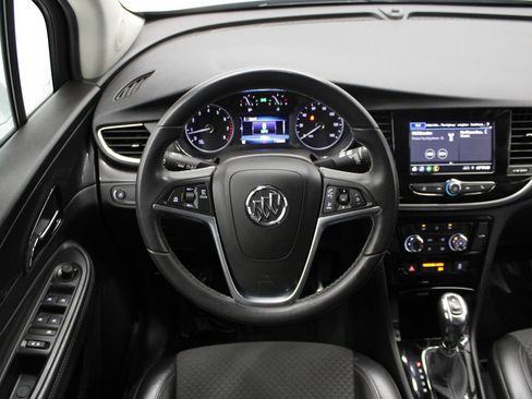 Used 2022 Buick Encore Preferred image 19