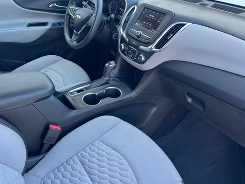 Used 2021 Chevrolet Equinox LS w/ LPO, Blackout Package AWD/4WD image 13