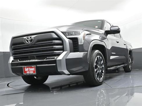 Used 2025 Toyota Tundra Limited RWD image 31