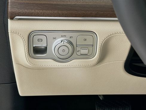 New 2026 Mercedes-Benz GLE 450 4MATIC Coupe image 11