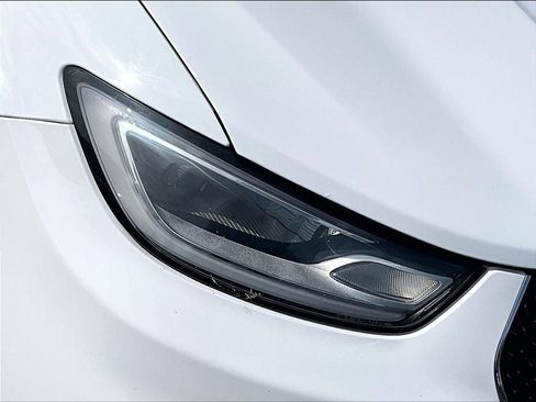 Used 2022 Chrysler Pacifica Touring-L FWD image 28