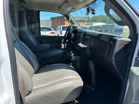Used 2021 Chevrolet Express 2500 w/ Driver Convenience Package RWD image 32