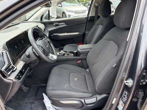 Used 2023 Kia Sportage LX AWD/4WD image 14