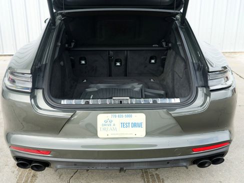 Used 2022 Porsche Panamera 4 AWD/4WD image 10