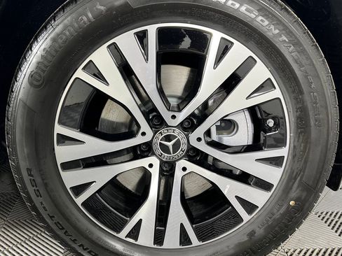 Used 2025 Mercedes-Benz GLB 250 image 15