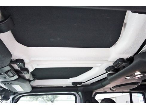 Used 2020 Jeep Wrangler Unlimited Rubicon w/ LED Lighting Group image 30