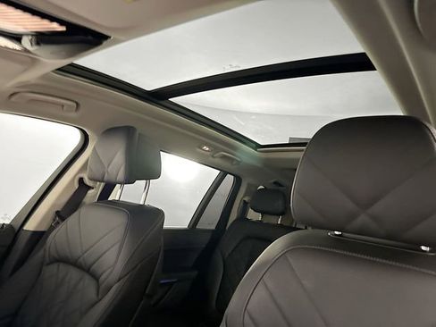 Used 2024 BMW X7 xDrive40i w/ Premium Package AWD/4WD image 31