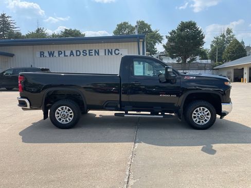 Used 2024 Chevrolet Silverado 2500 LT w/ Convenience Package image 16