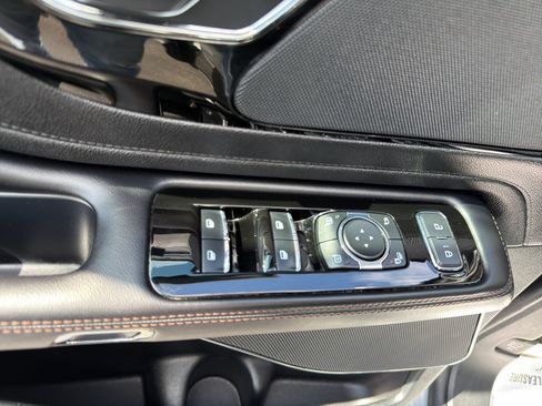 Used 2024 Lincoln Aviator AWD image 20