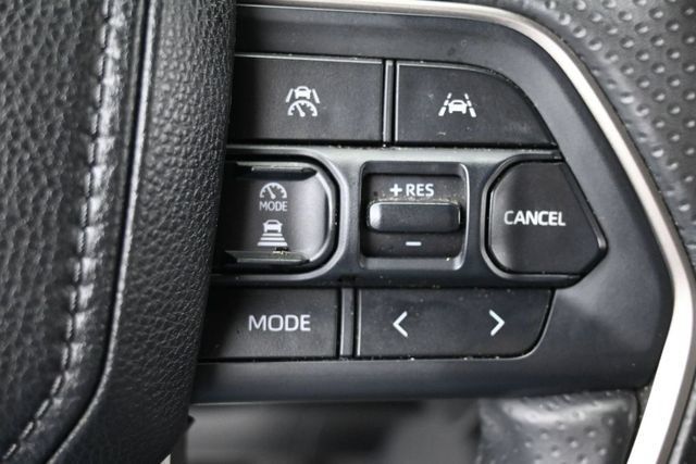 Used 2025 Toyota 4Runner TRD Off-Road AWD/4WD image 16